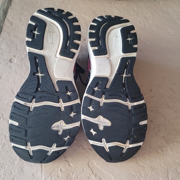 Size 8.5 Brooks Ghost 14 Black & Pink Women's Sneaker - Picture 7 of 7